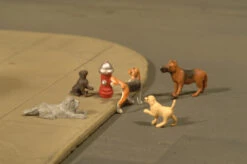 Bachmann Dogs With Fire Hydrant - HO Scale