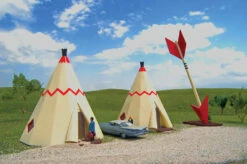 Bachmann Teepee Hotel- Roadside U.S.A® Building (N Scale)
