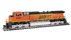 Bachmann GE DASH 9 - BNSF #4490 (LARGE SCALE)