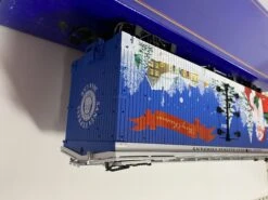 2014 Christmas Reefer (USA Trains 13032) -ModelToysWorld USA13032 02